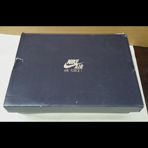 Nike Air Force 1 Low 07 LV8 1 Triple Red Mens 10.5 Sneakers - Picture 3 of 15